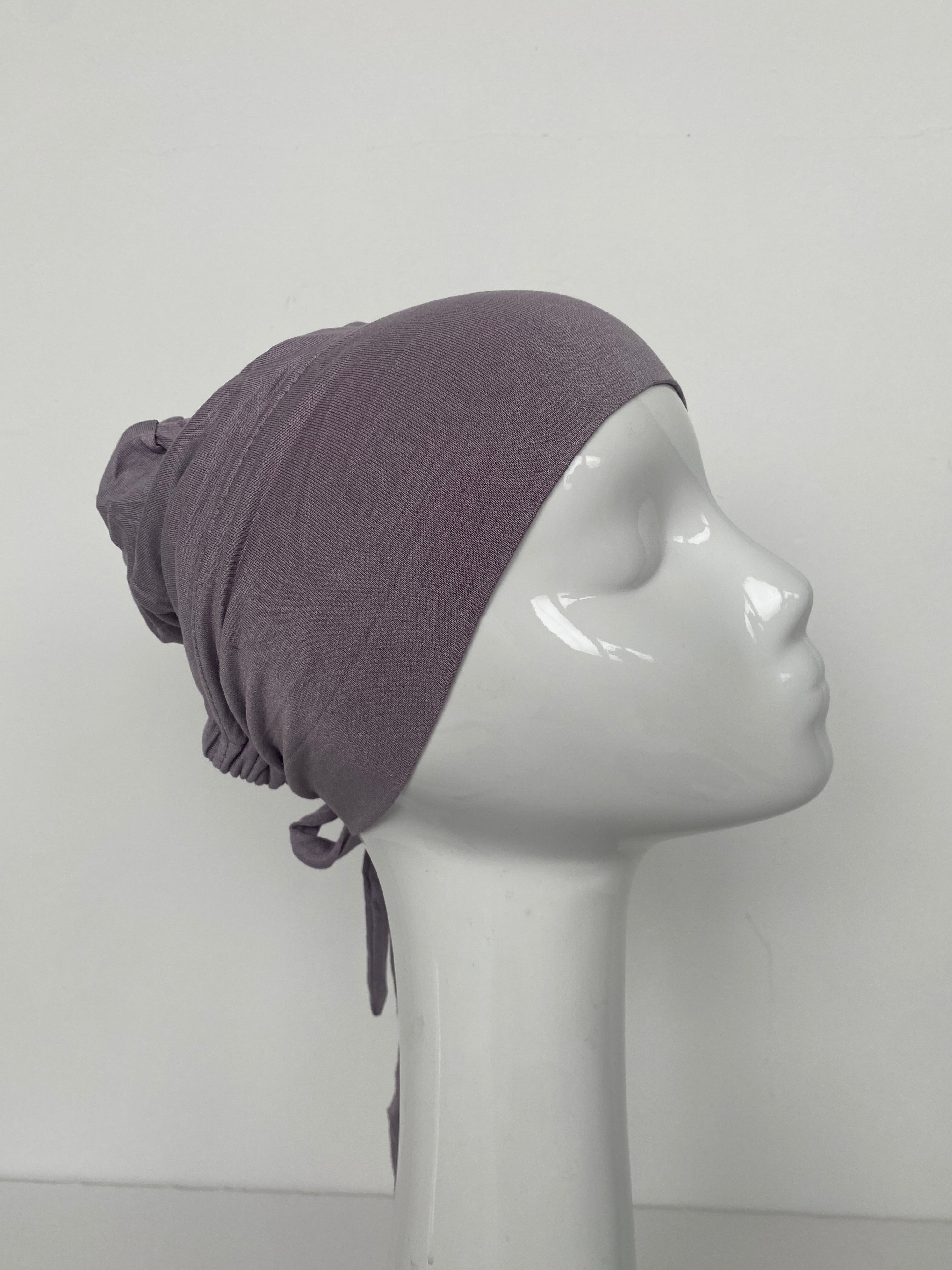 BONNET SATIN A NOUER
