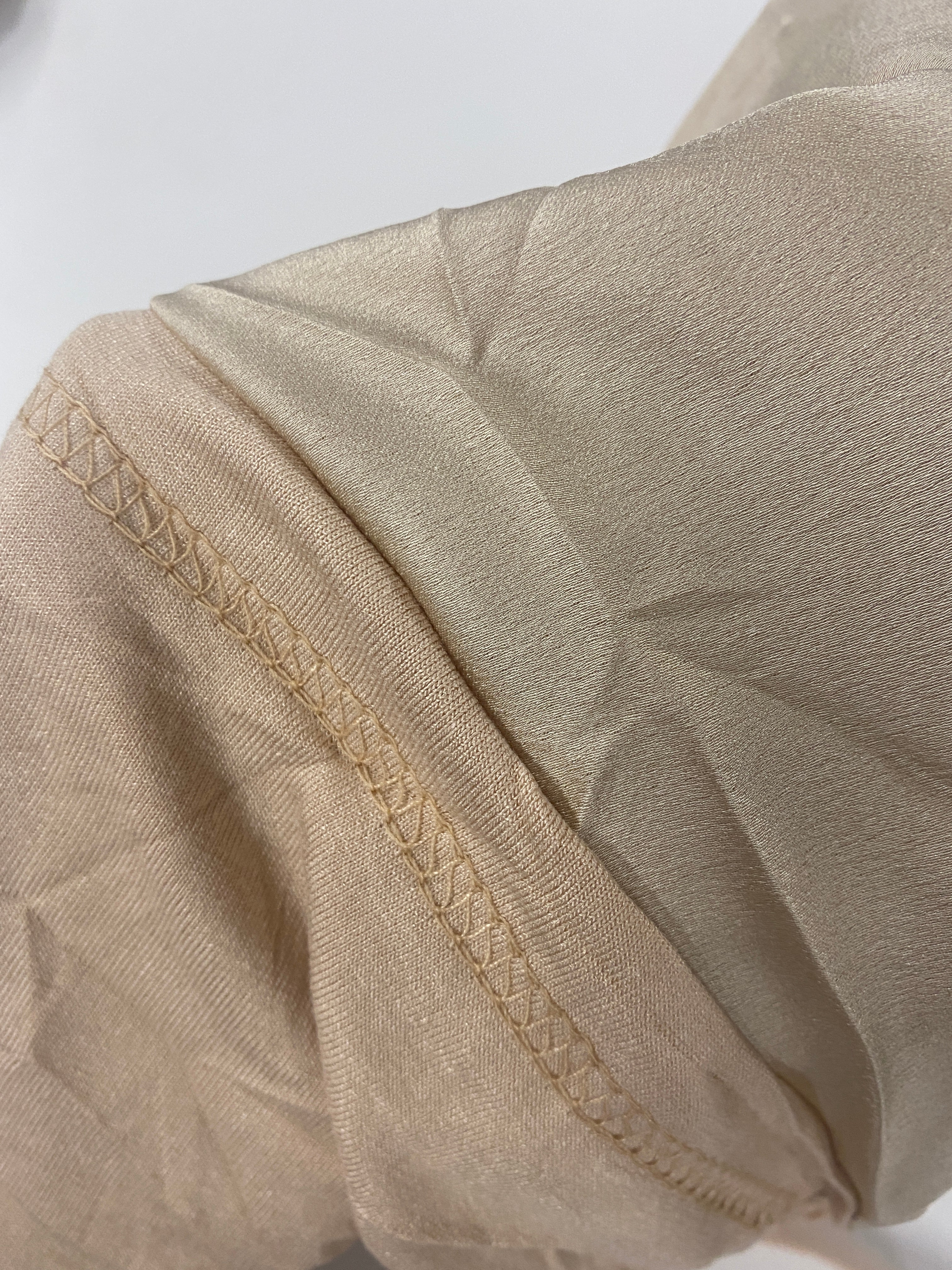 BONNET SATIN A NOUER