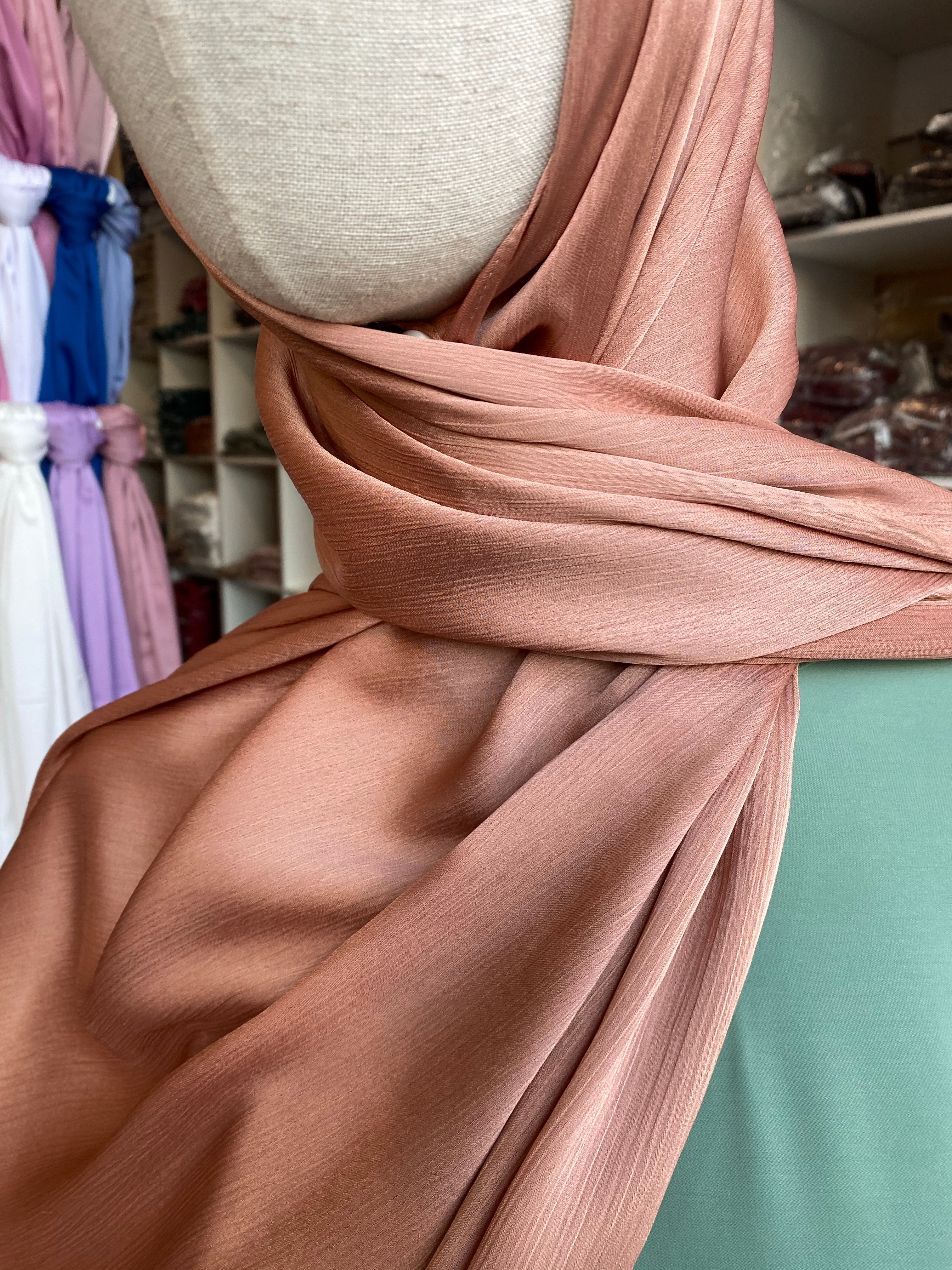 HIJAB SATIN RAYÉ